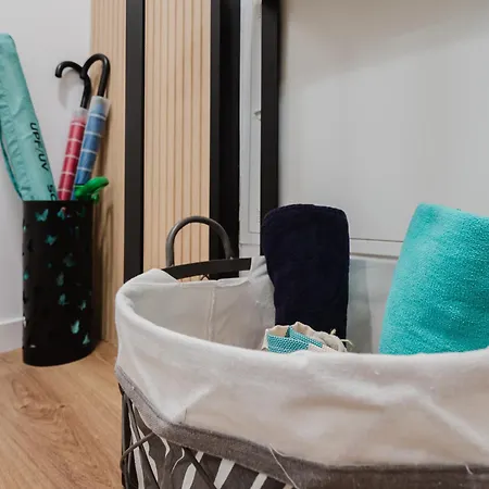 April Canteras Appartement