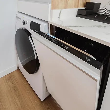 April Canteras Appartement