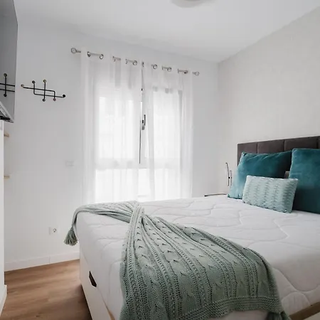 April Canteras Apartmán *